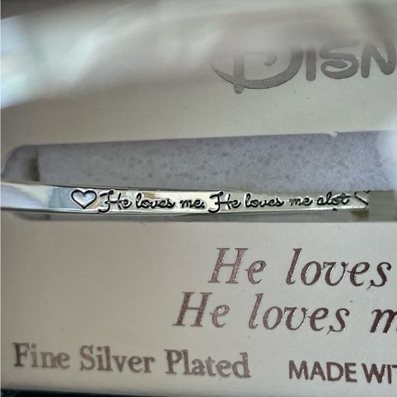 NEW Disney Minnie Mouse He Loves Me A lot Bracelet Clear Crystal Charm Silver - Picture 6 of 6